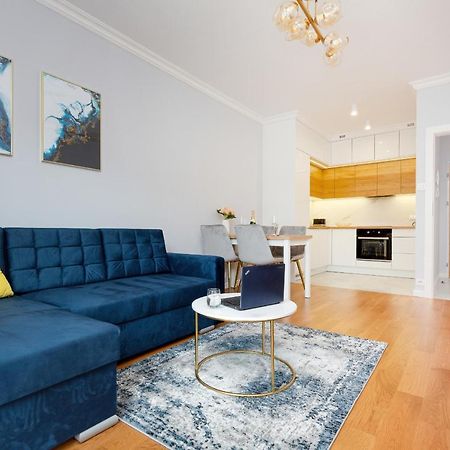 Apartament Dom Przy Okrzei By Renters Prestige ワルシャワ エクステリア 写真