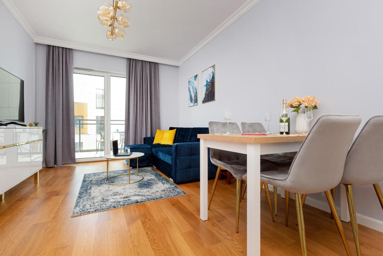 Apartament Dom Przy Okrzei By Renters Prestige ワルシャワ エクステリア 写真