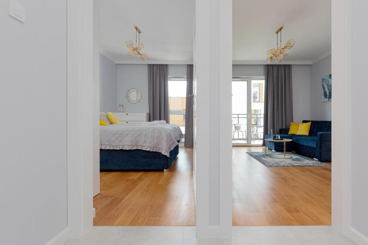 Apartament Dom Przy Okrzei By Renters Prestige ワルシャワ エクステリア 写真