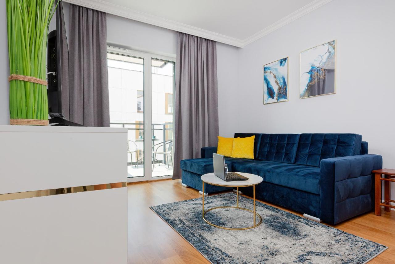 Apartament Dom Przy Okrzei By Renters Prestige ワルシャワ エクステリア 写真