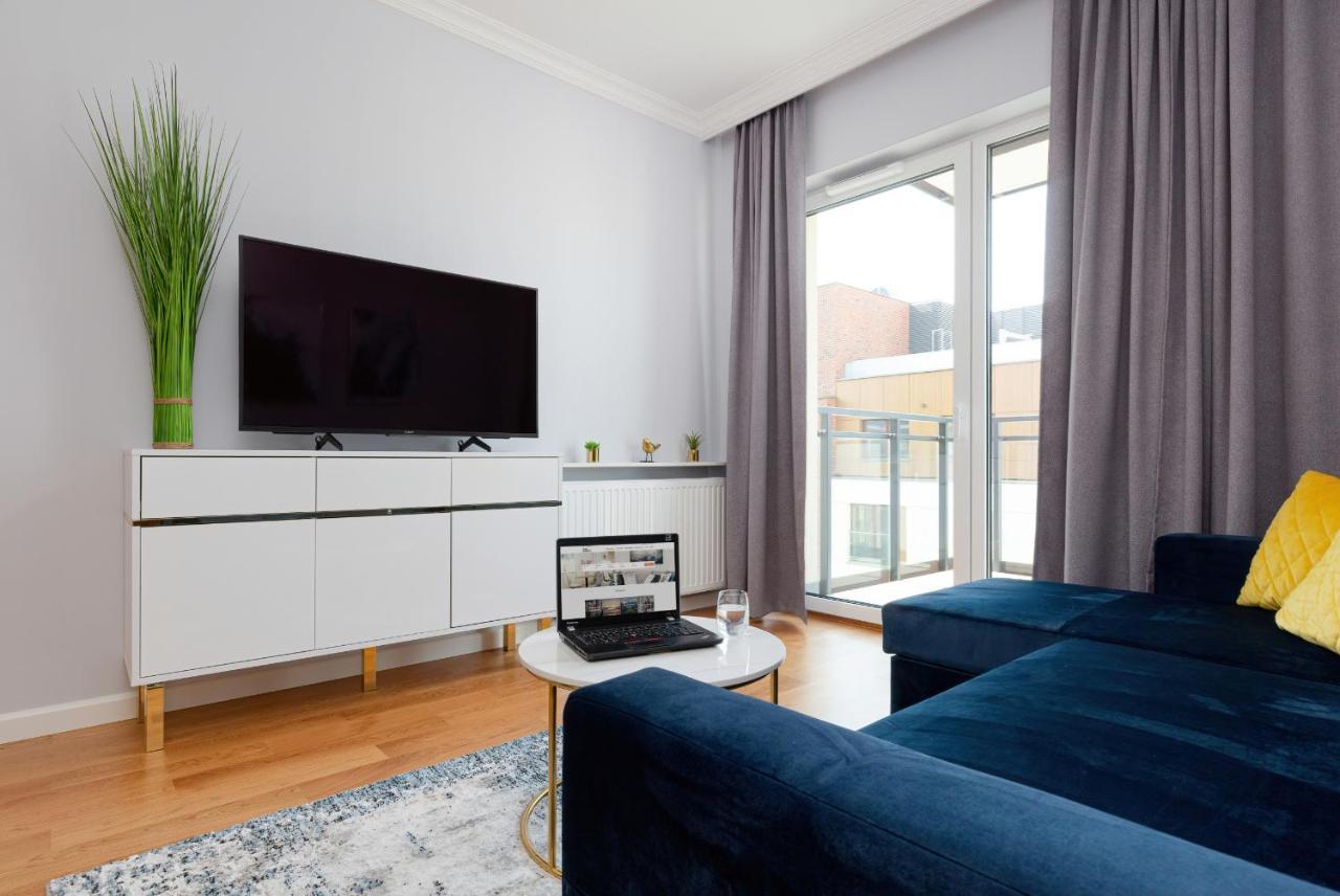 Apartament Dom Przy Okrzei By Renters Prestige ワルシャワ エクステリア 写真