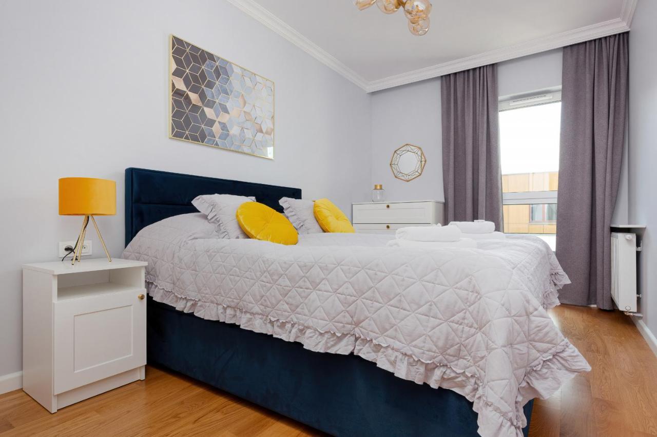 Apartament Dom Przy Okrzei By Renters Prestige ワルシャワ エクステリア 写真
